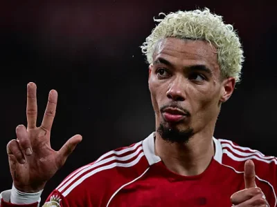 Hugo Ekitike ‘dằn mặt’ Newcastle: Cú đúp chớp nhoáng tại Anfield khiến Magpies ôm hận