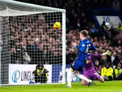 Sốc: Cole Palmer ‘đá bay’ chiến thắng của Chelsea trong pha bỏ lỡ khó tin trước Leeds