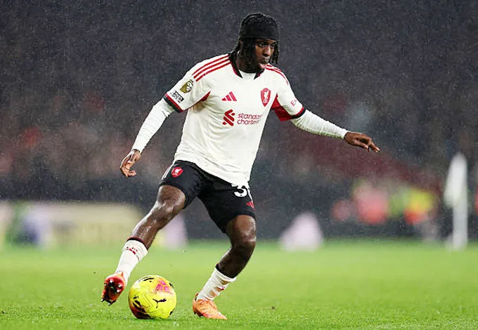 Frimpong lại dính chấn thương