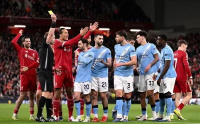 Arne Slot 'nổi điên' đòi thẻ đỏ cho Marc Guehi: 'Kéo áo Salah sao không bị đuổi?' 1