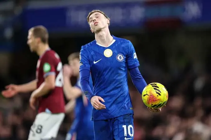 Cole Palmer trong trận đấu với Leeds dù có bàn thắng và kiến tạo